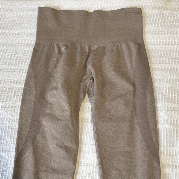 NVGTN Women's Brown Leggings - Picture 3 of 4